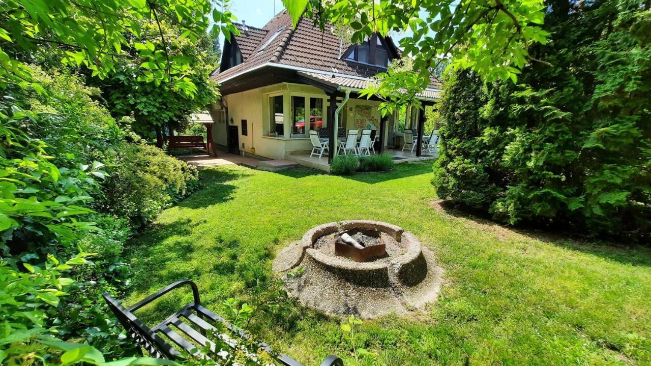 Biker Holiday Home بالاتوناكاراتيا المظهر الخارجي الصورة